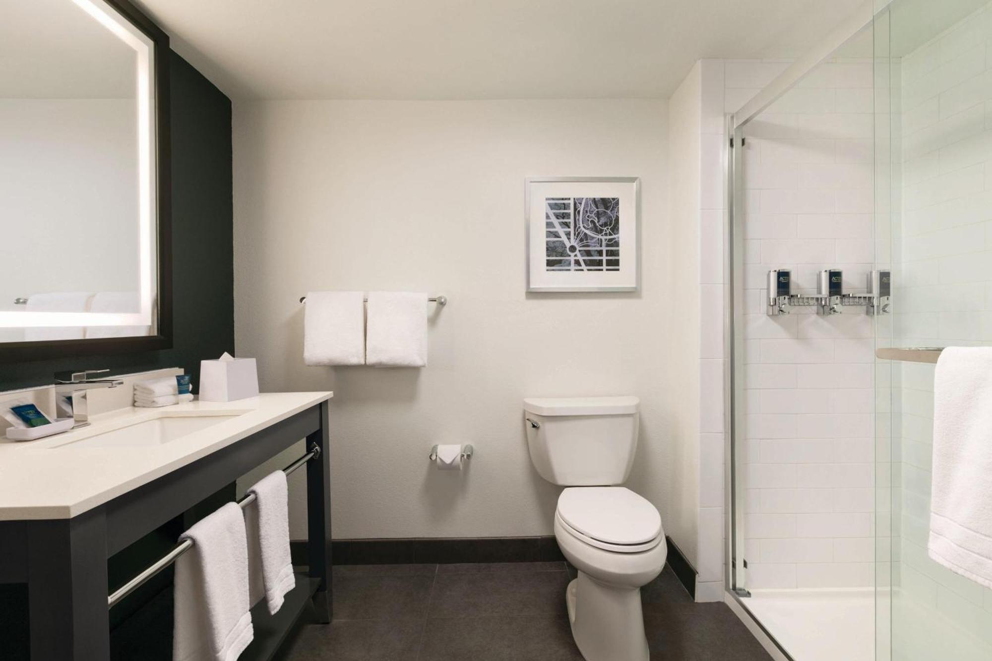 Four Points By Sheraton Raleigh Arena Eksteriør billede