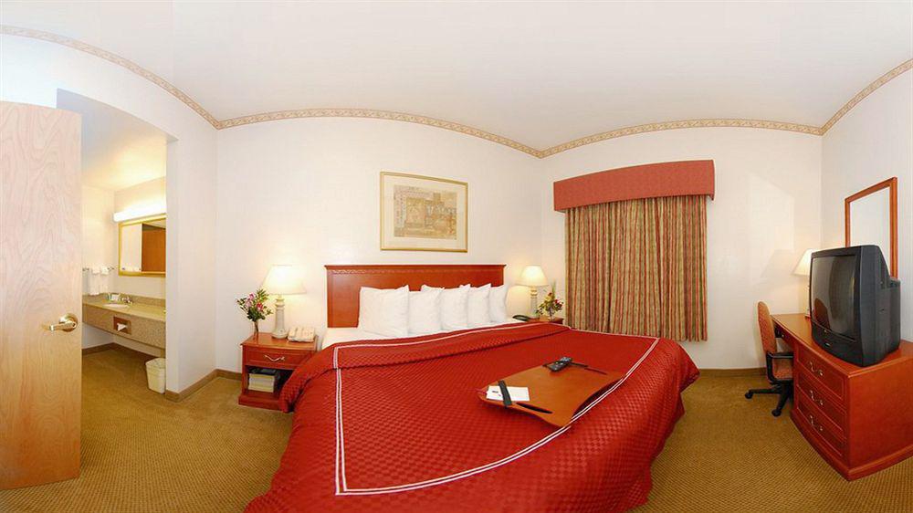 Four Points By Sheraton Raleigh Arena Eksteriør billede